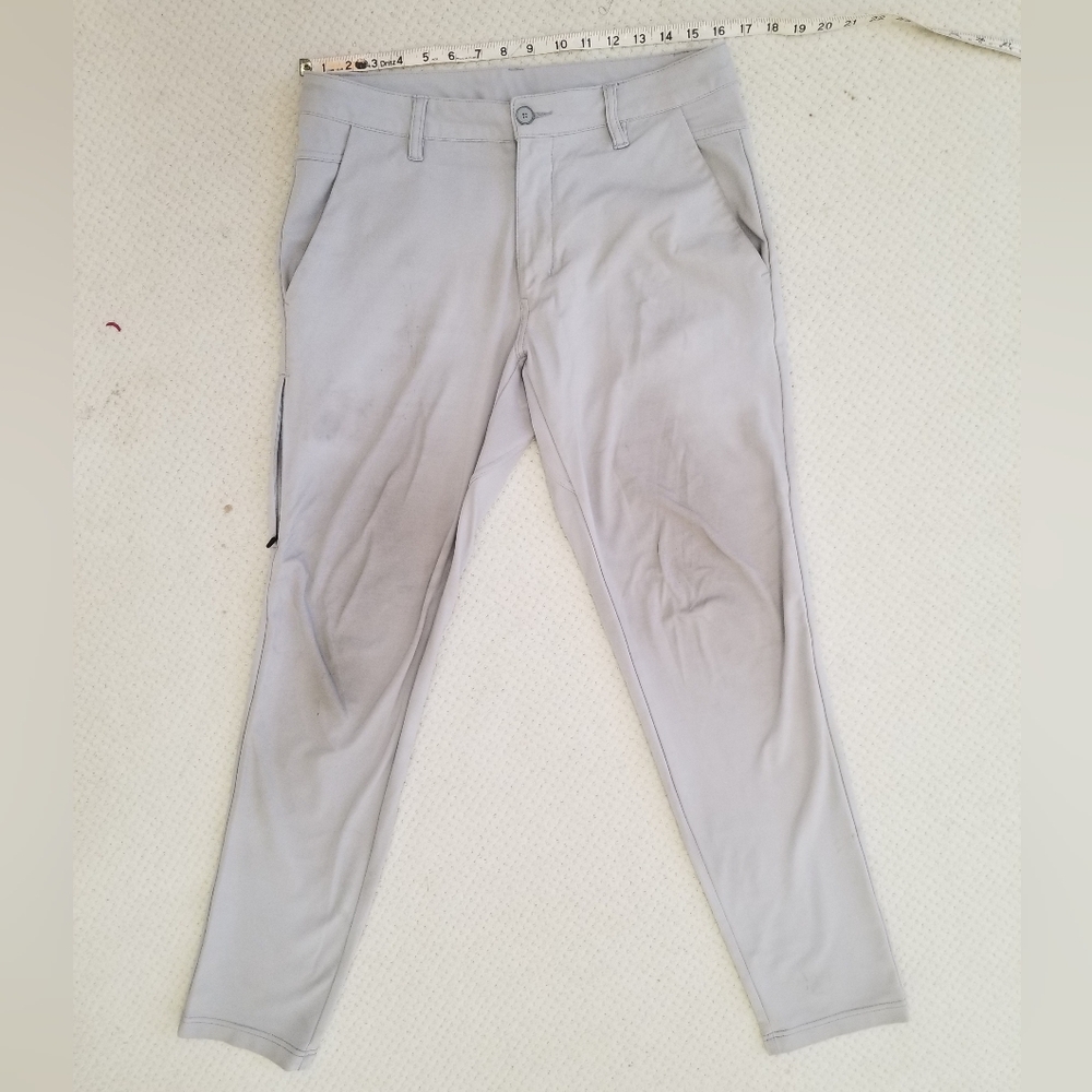 Pre-owned BYLT Premium Basics. Everyday 2.0 Lt. Grey Slim Fit Golf SzM. 32Wx30L.